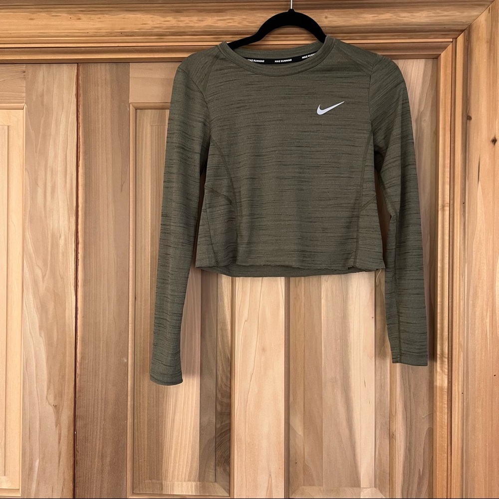 Niki Dry Fit Crop Top